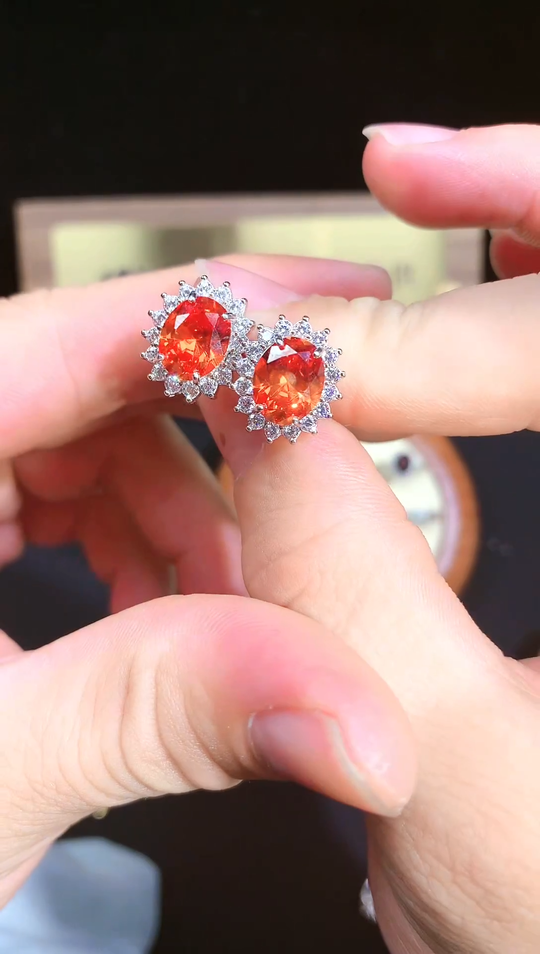 【闪购商品】石榴石（芬达石）耳钉银S925镶嵌111111