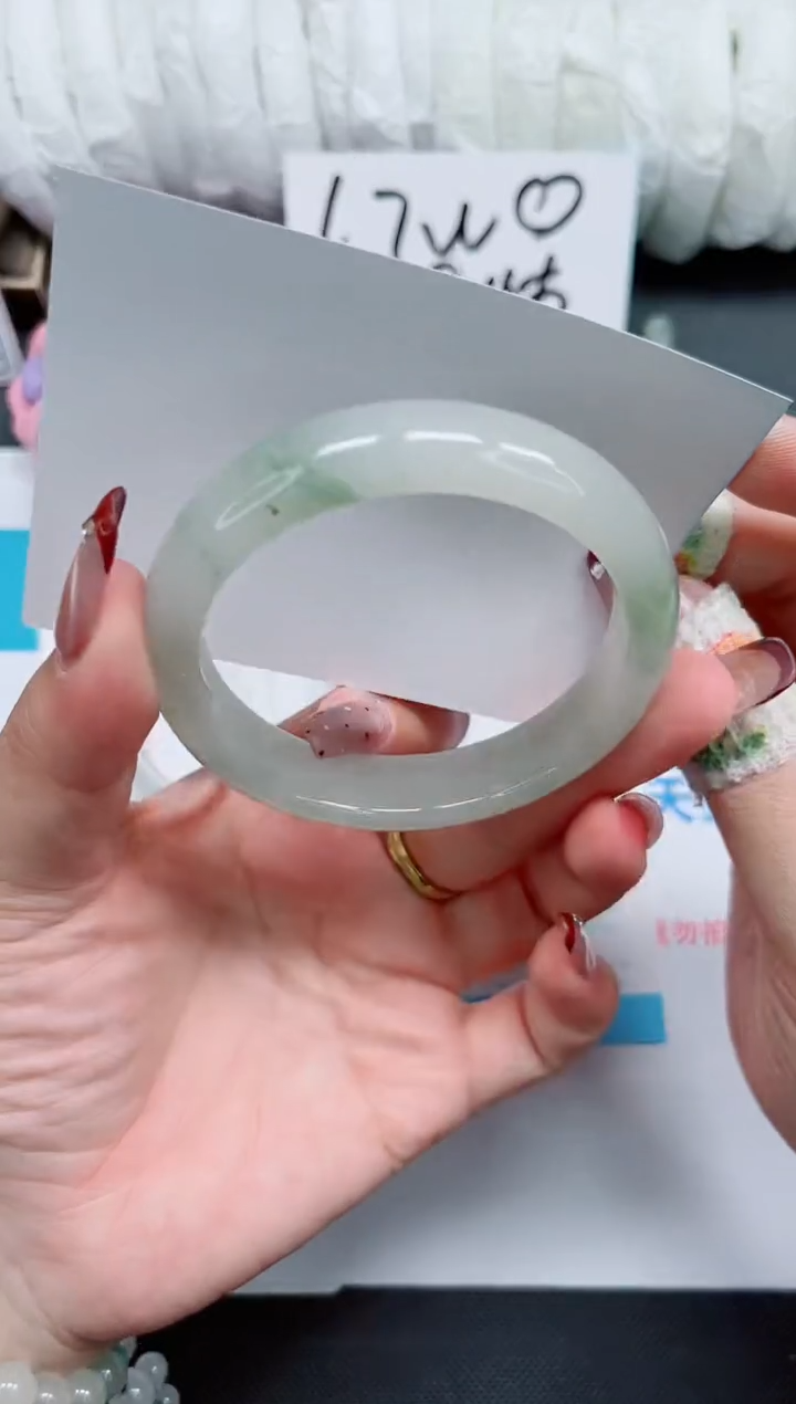 【闪购商品】石英质玉手镯未镶嵌123