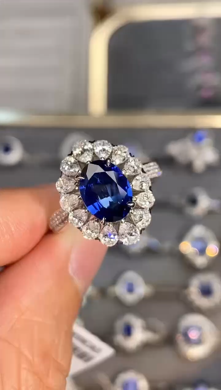 【闪购商品】蓝宝石戒指18K金镶嵌2.13ct/喜迎财神专属价