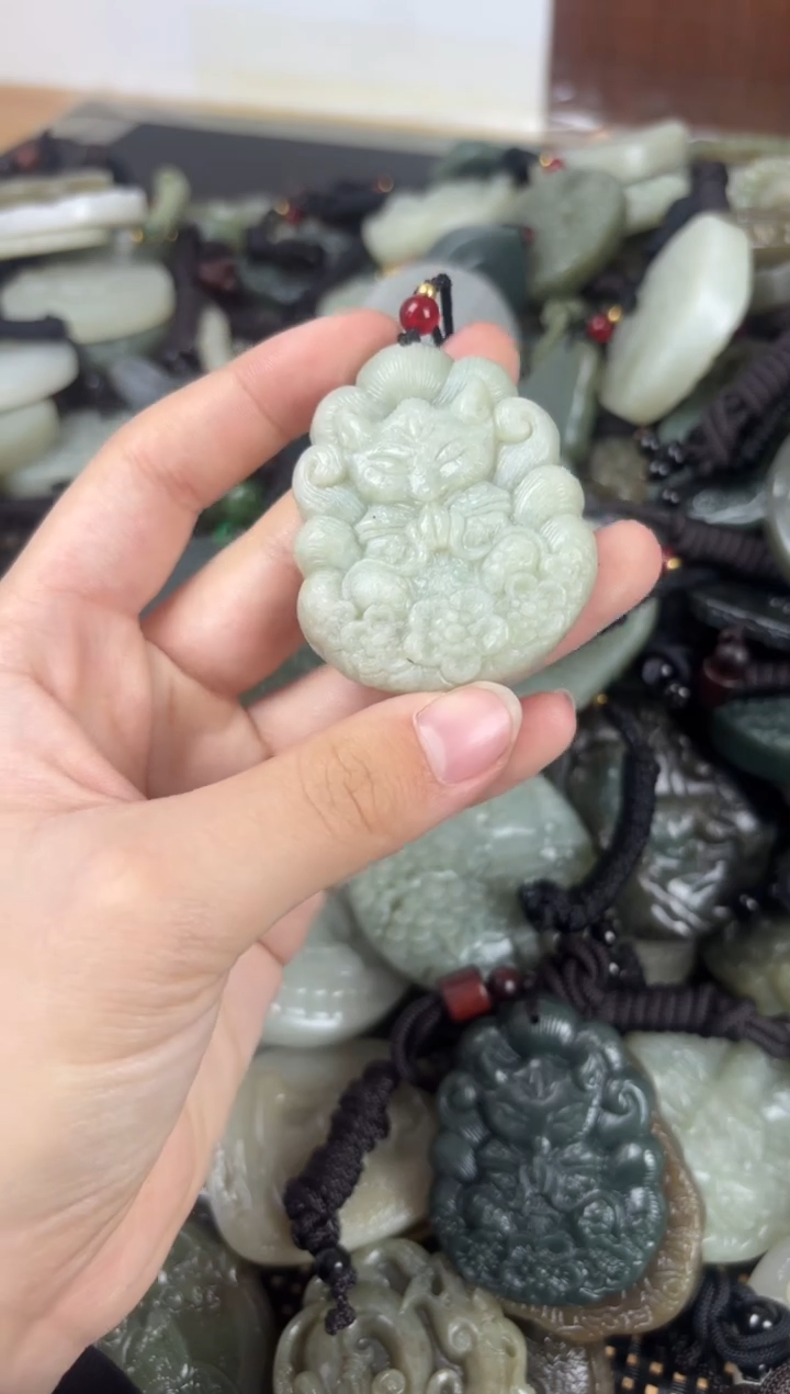 【闪购商品】和田玉颈饰未镶嵌1