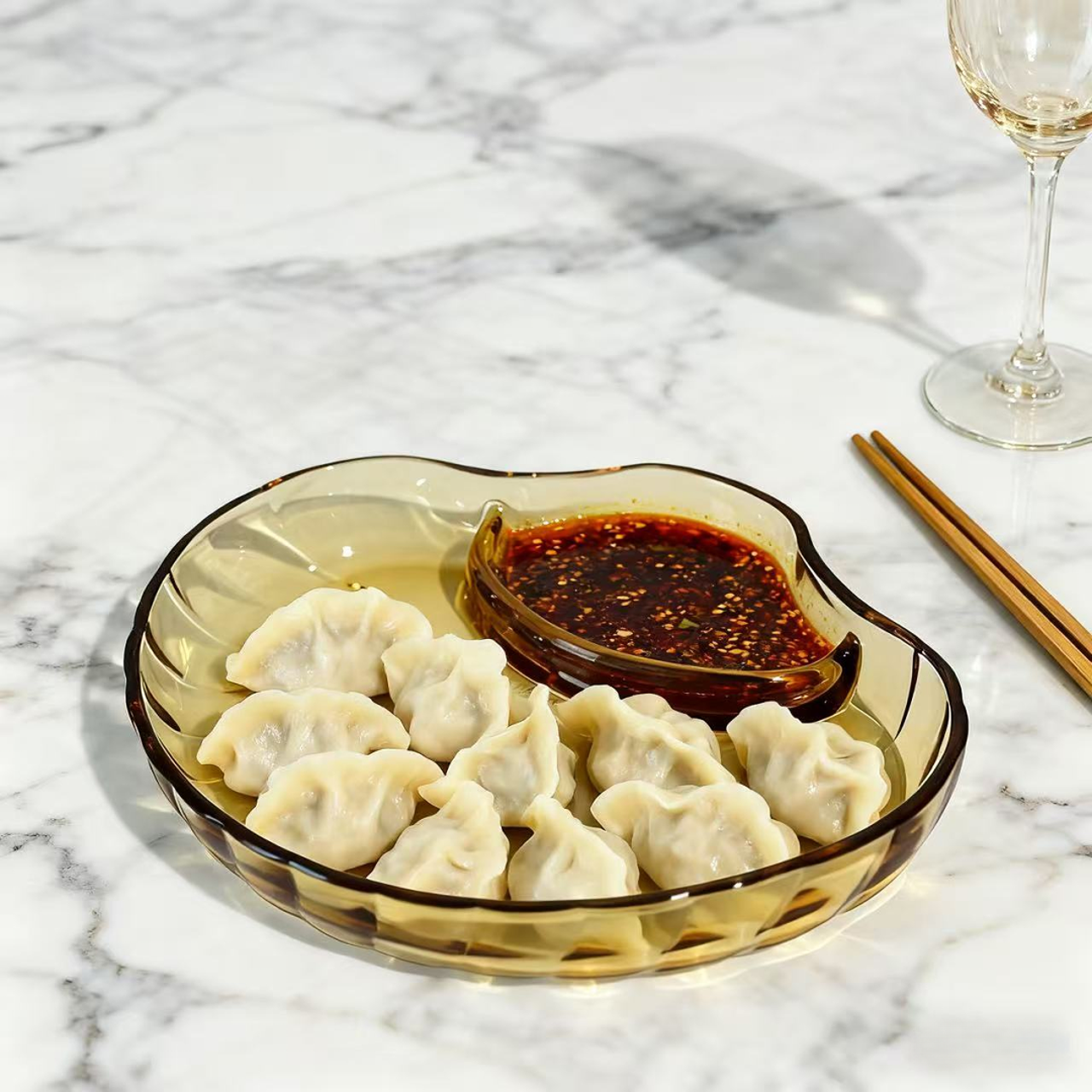 两只琥珀原色高硼硅玻璃贝壳饺子盘家用耐高温微波炉烤箱专用餐盘