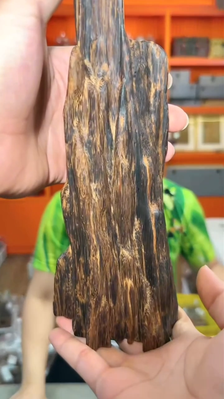 沉香手把件235号220g多样性发一