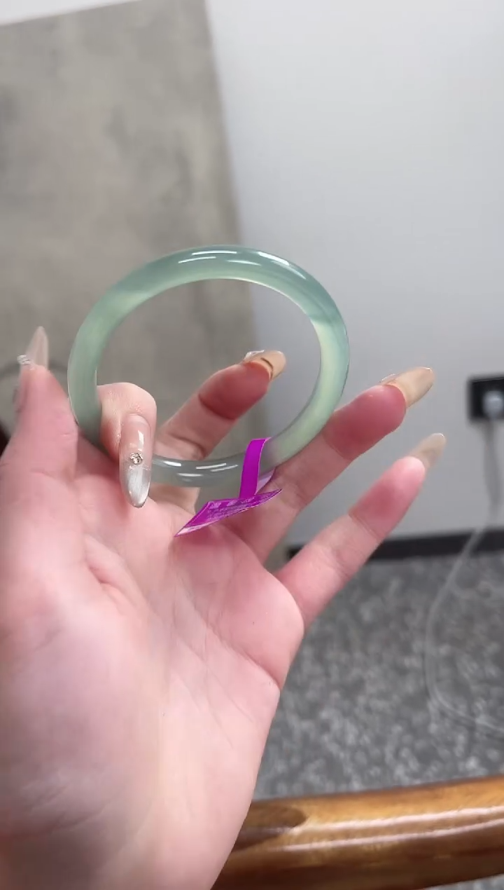 【闪购商品】玛瑙/玉髓手镯未镶嵌58圈 需要包容圆条