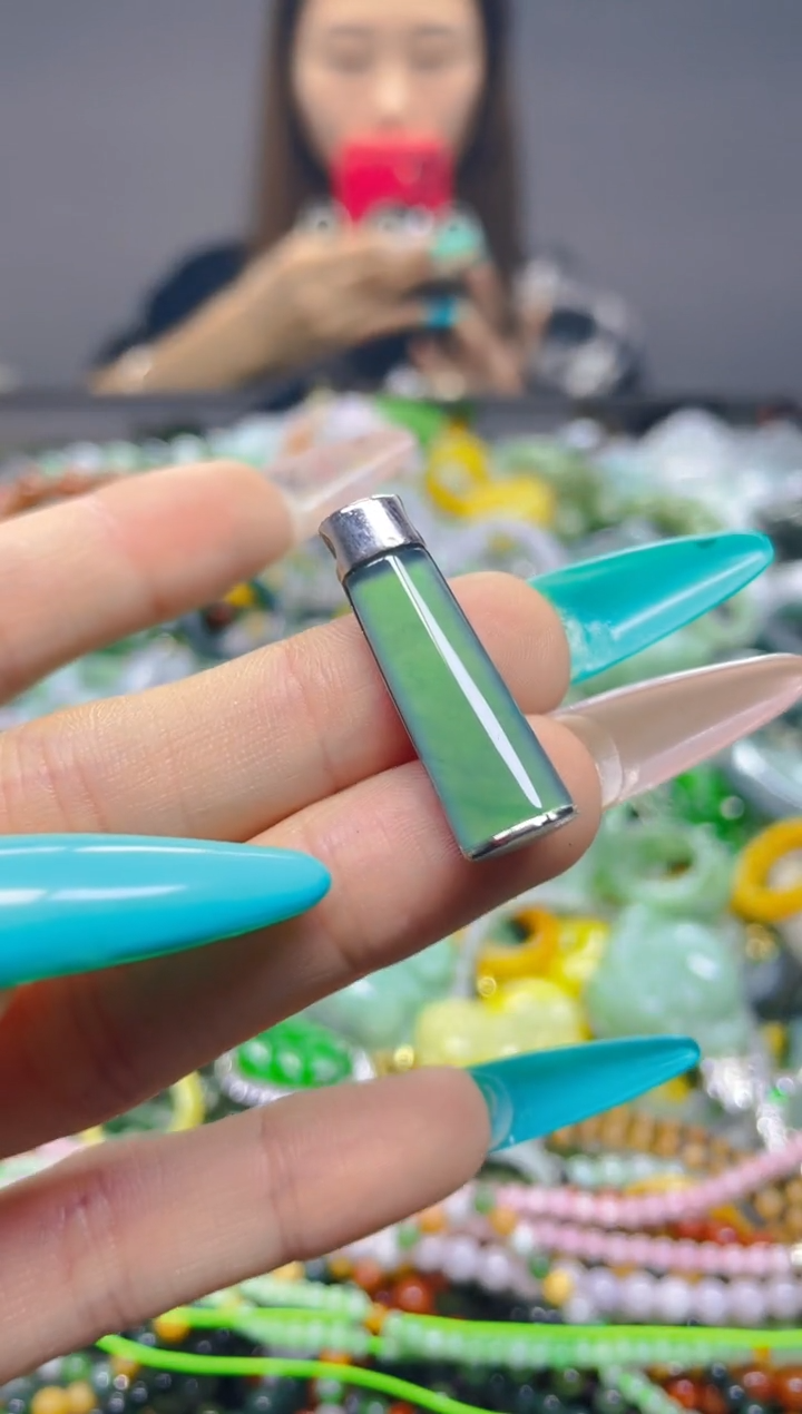 颈饰未镶嵌翡翠/R/翡翠A货，一件也是批发价