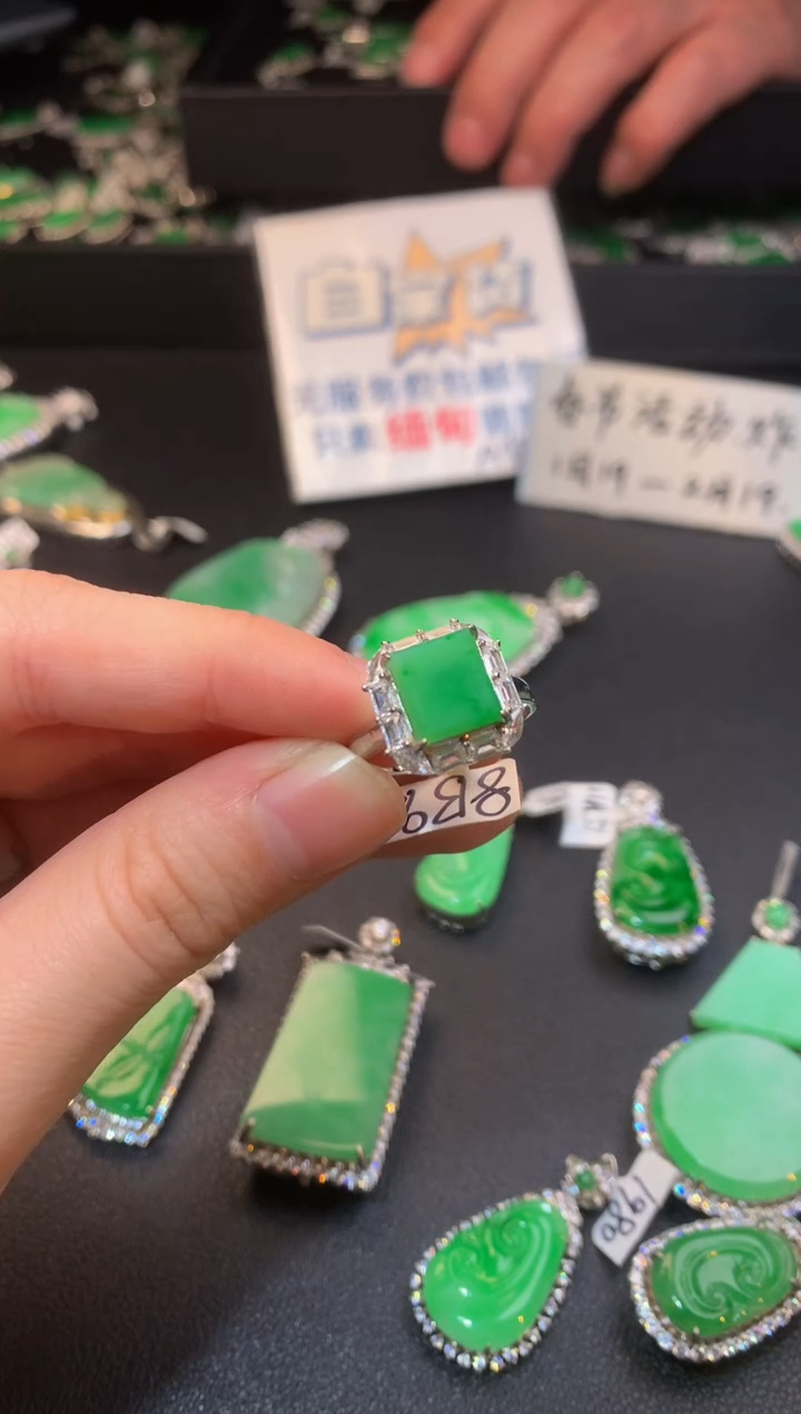 【闪购商品】翡翠戒指银S925镶嵌翡翠