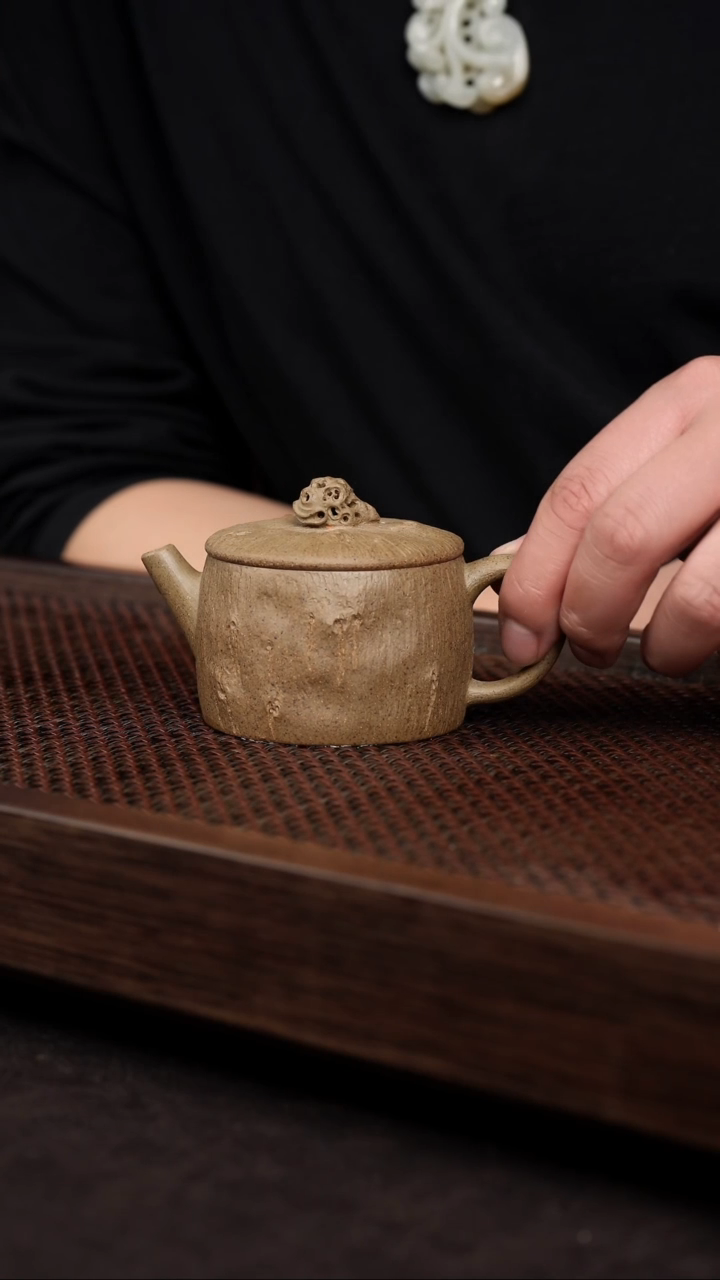 【闪购商品】紫砂茶壶蟹壳青太湖石汉瓦