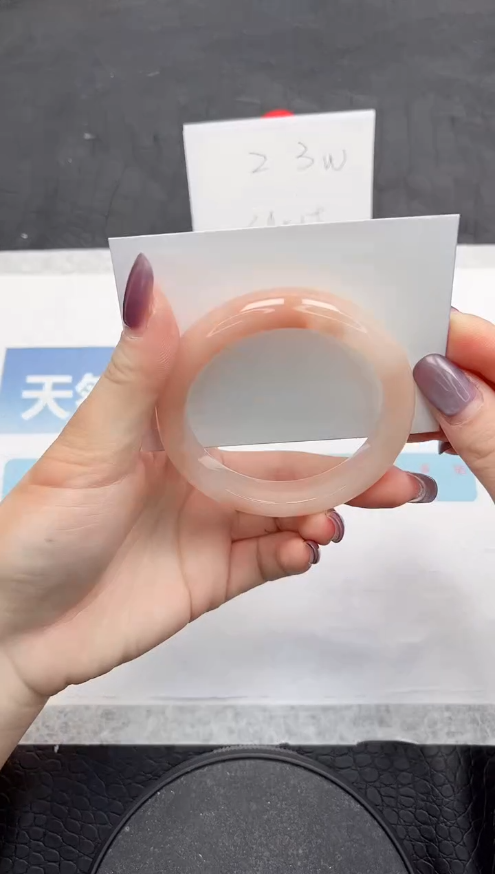 【闪购商品】石英质玉手镯未镶嵌134-56.4