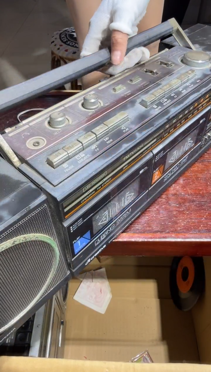 8新风***b 726   中古商品，瑕疵品，不保好坏。
