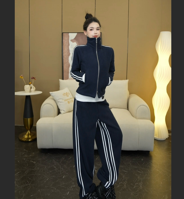 【YIXIU 诱惑】休闲风时尚套装春季女装短款立领上衣套装运动服春秋