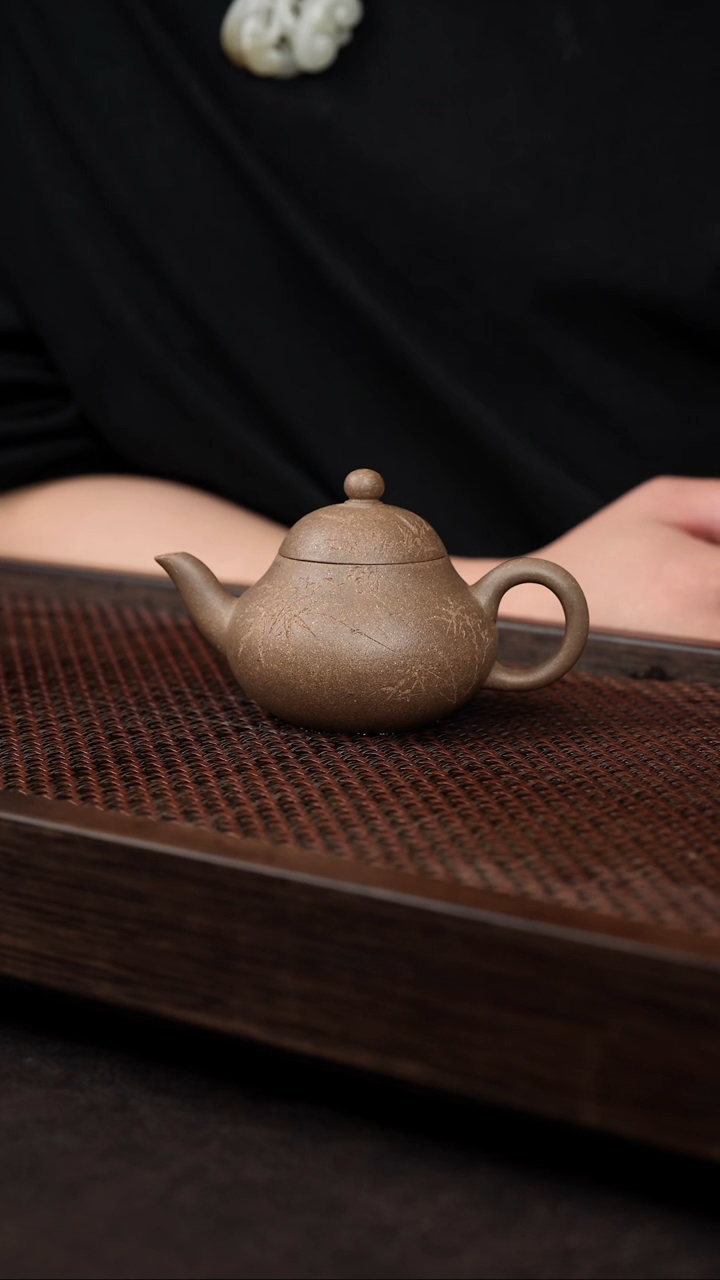 【闪购商品】紫砂茶壶芝麻绿矮梨