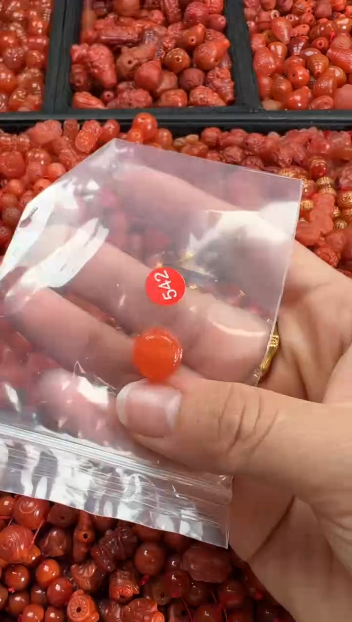 【闪购商品】南红玛瑙颈饰未镶嵌1