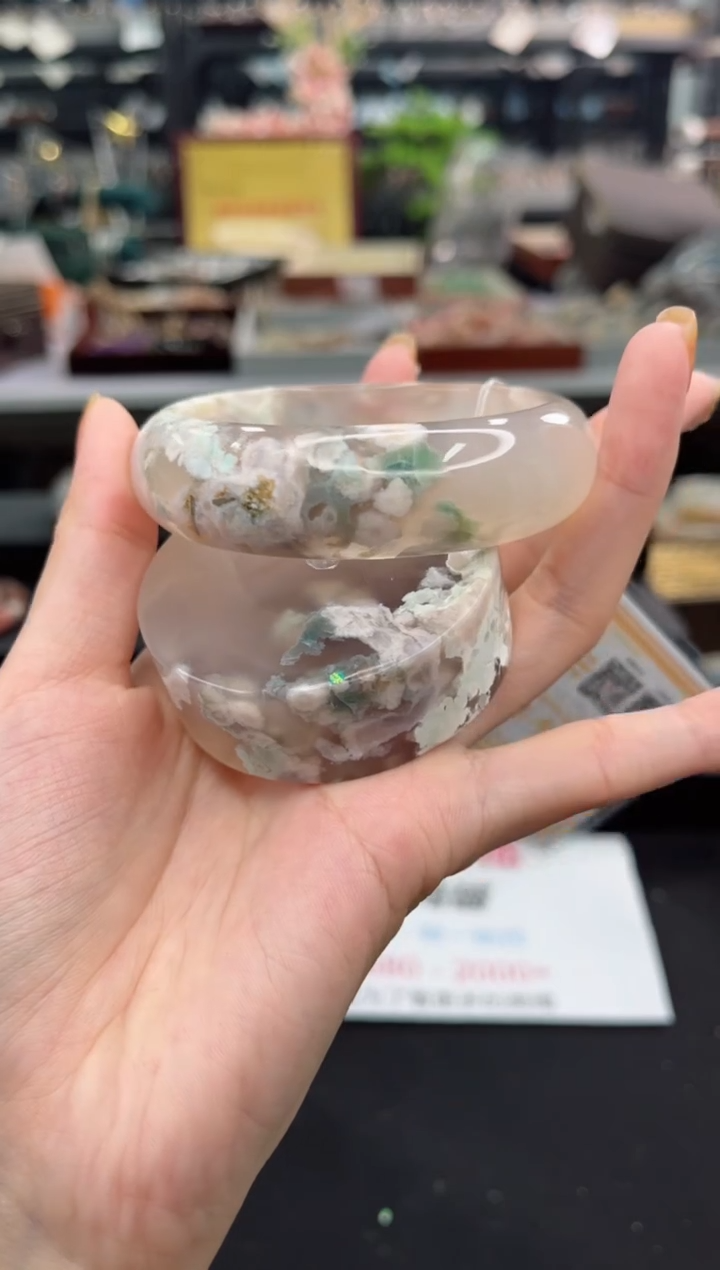 【闪购商品】石英质玉手镯未镶嵌59圈口（赠品镯心）6505229