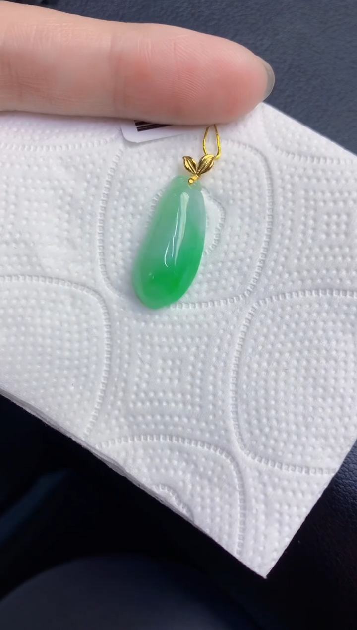 颈饰18K金镶嵌翡翠天然翡翠缅甸A货