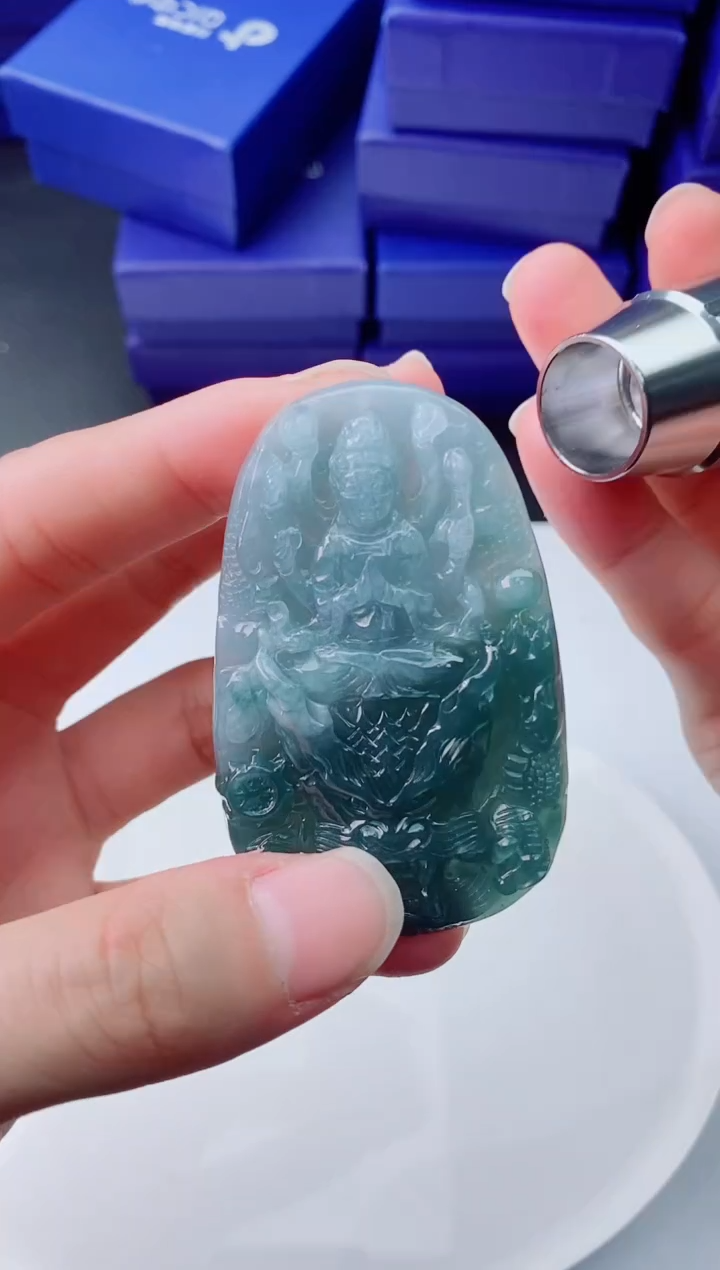 【闪购商品】翡翠颈饰未镶嵌         