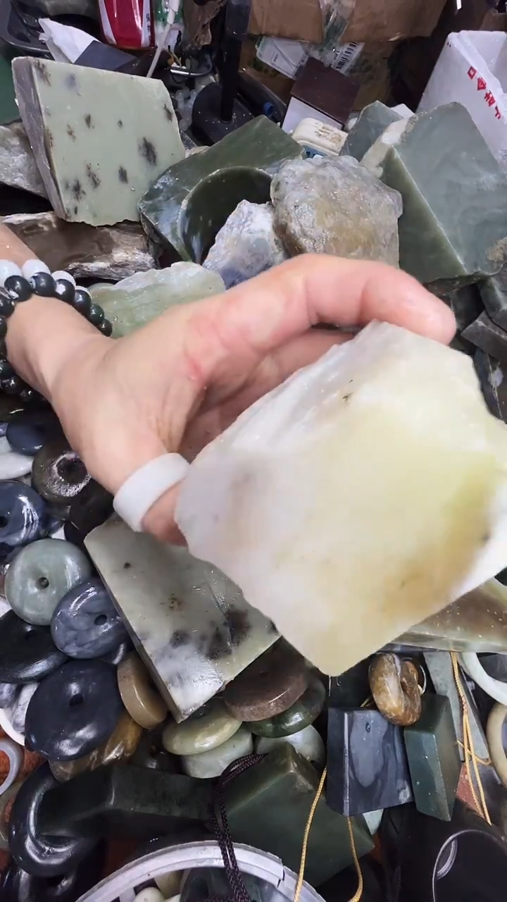 未镶嵌和田玉珠宝半成品毛料