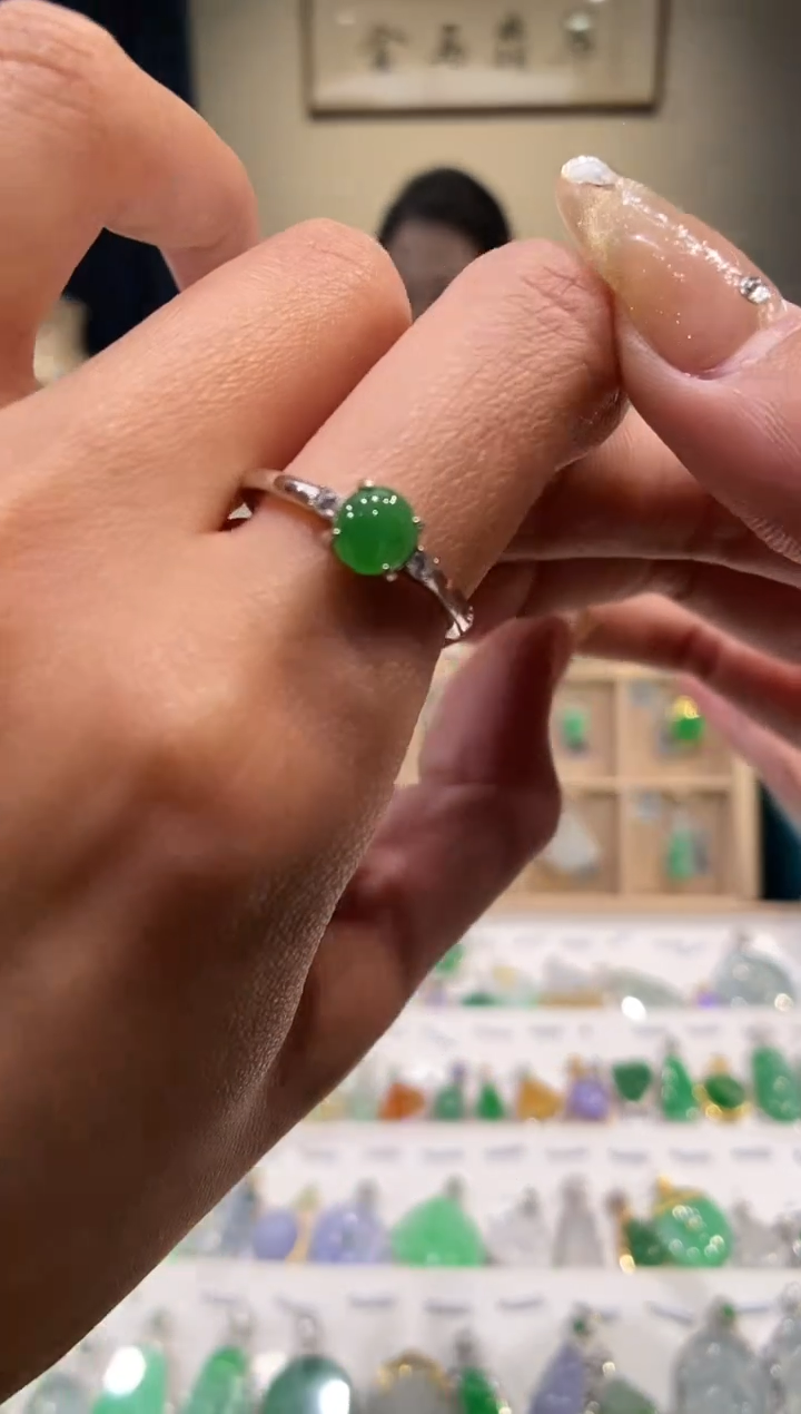 【闪购商品】翡翠吊坠(不含链)银S925镶嵌戒指