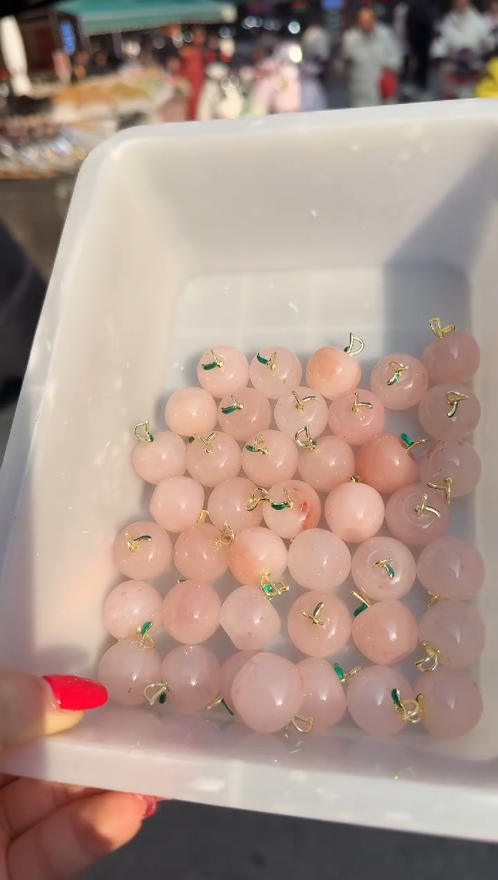 颈饰合金石英质玉桃花酿小苹果多样性发其一