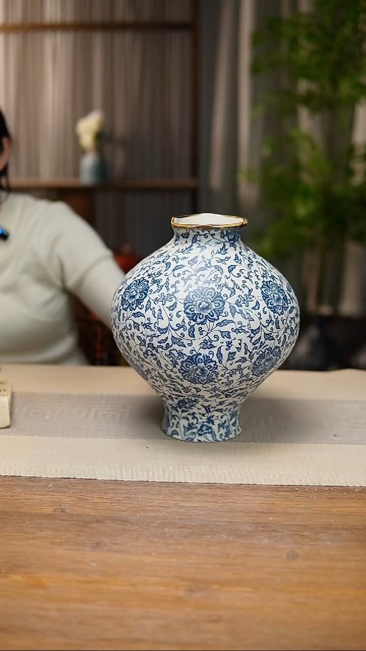 【闪购商品】陶瓷 花器青花瓷缠枝莲灯笼