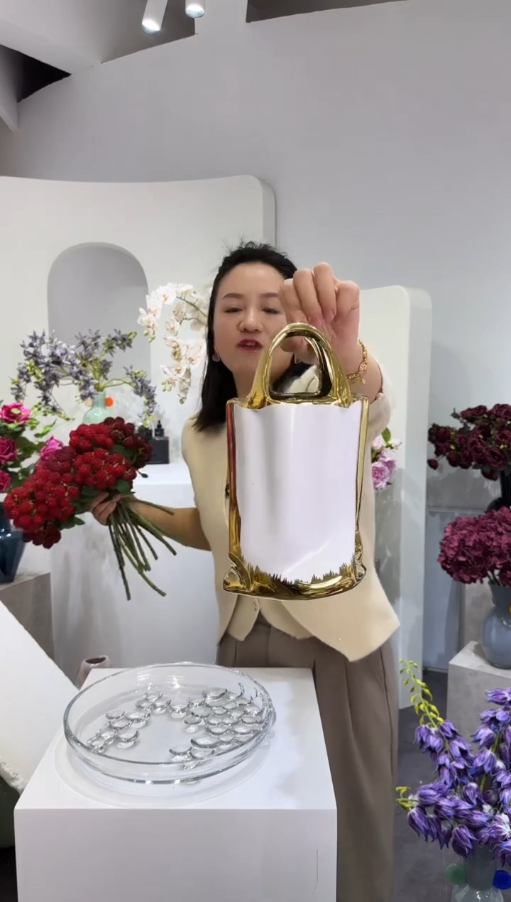 【闪购商品】藤包包花瓶