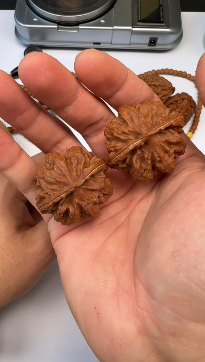 【闪购商品】文玩核桃把件手把件