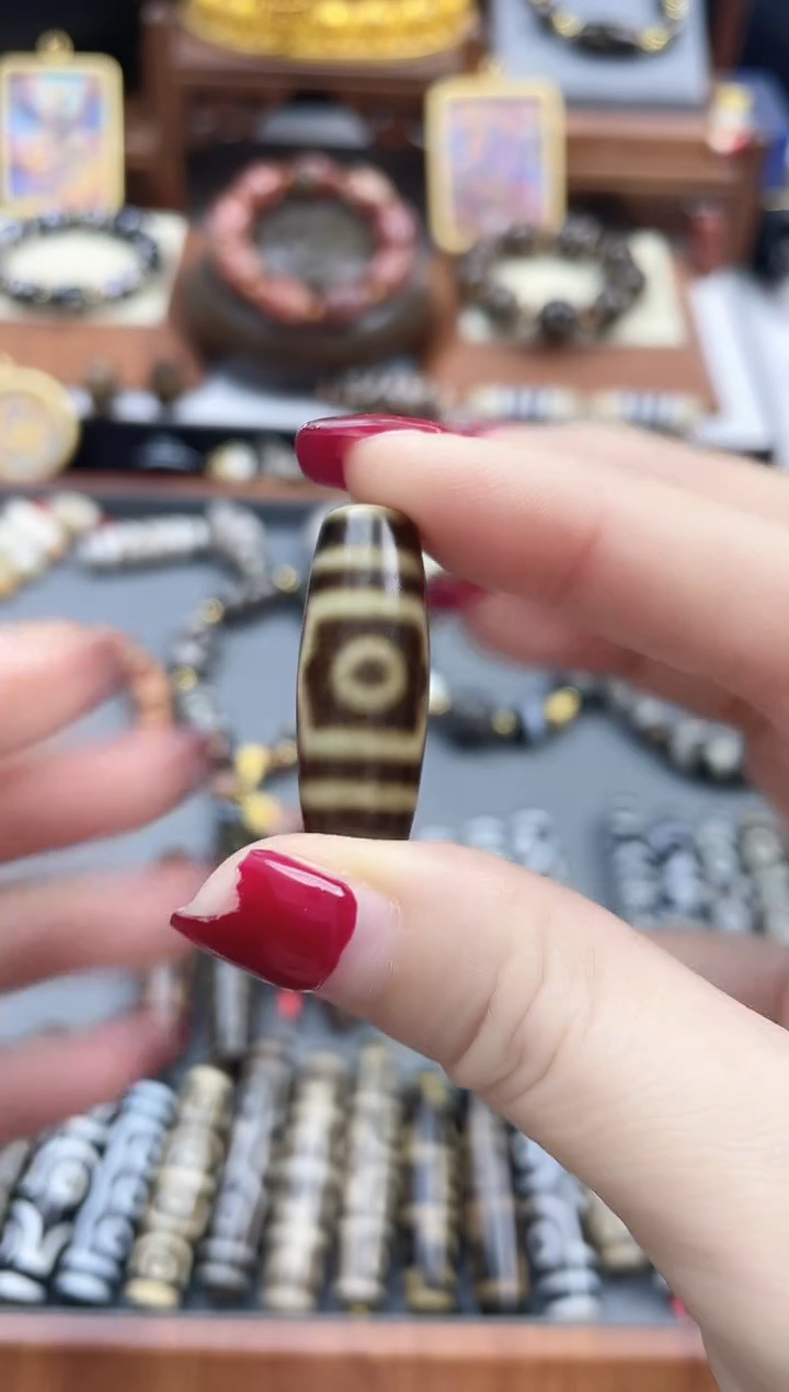 【闪购商品】玛瑙/玉髓珠珠未镶嵌黑金大鹏三眼