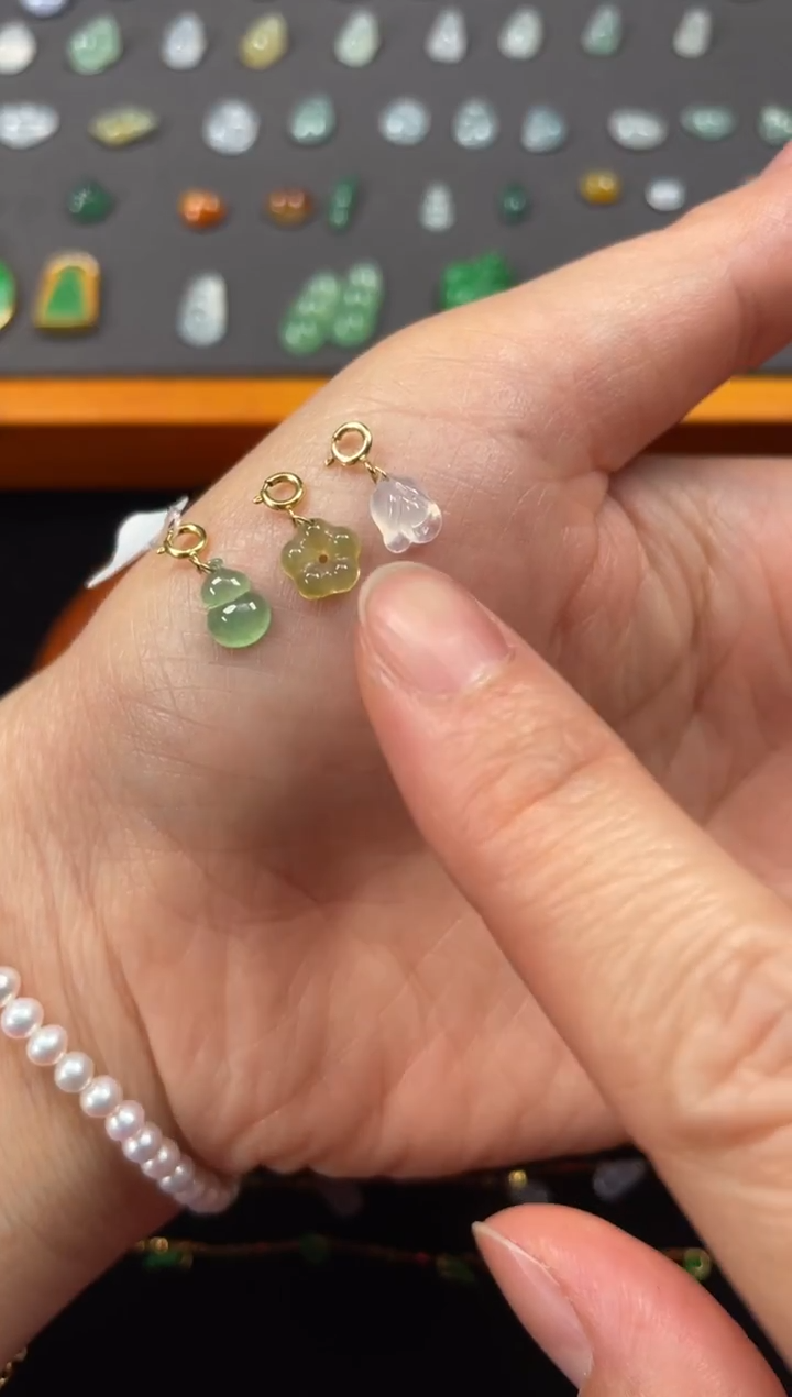 吊坠(不含链)18K金镶嵌翡翠3个  JK283