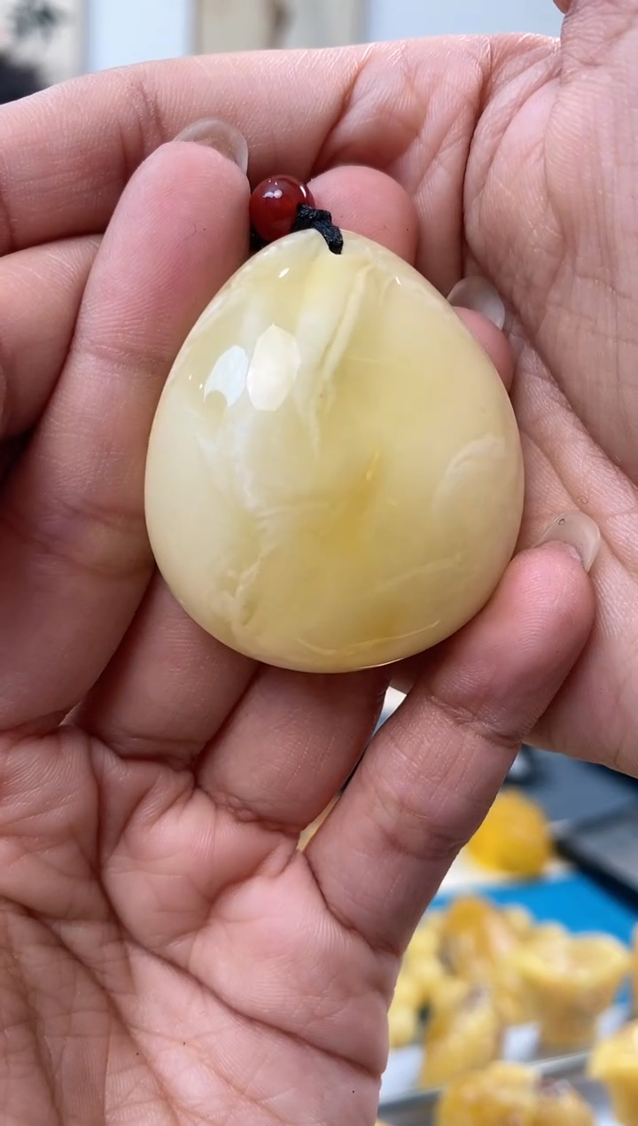 【闪购商品】蜜蜡裸石未镶嵌天然琥珀蜜蜡水滴