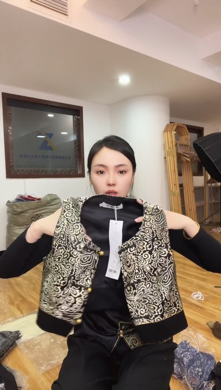 L码        105-115斤  马甲