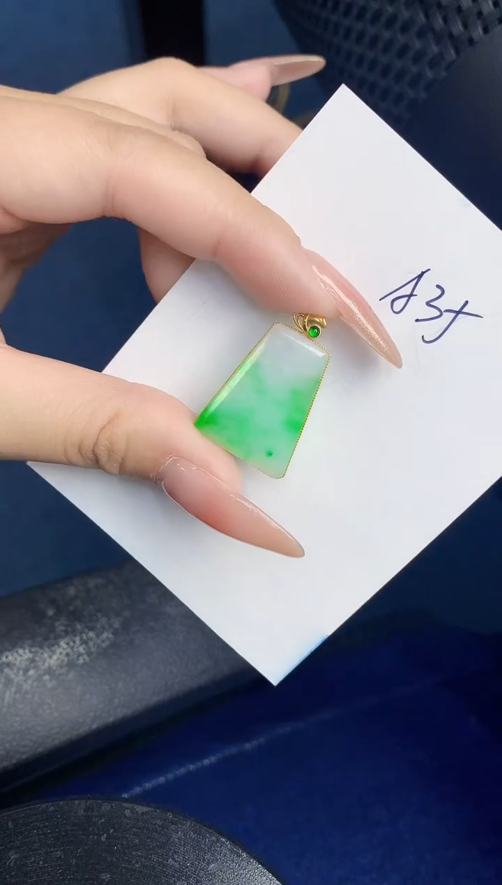 【闪购商品】翡翠颈饰18K金镶嵌000000000