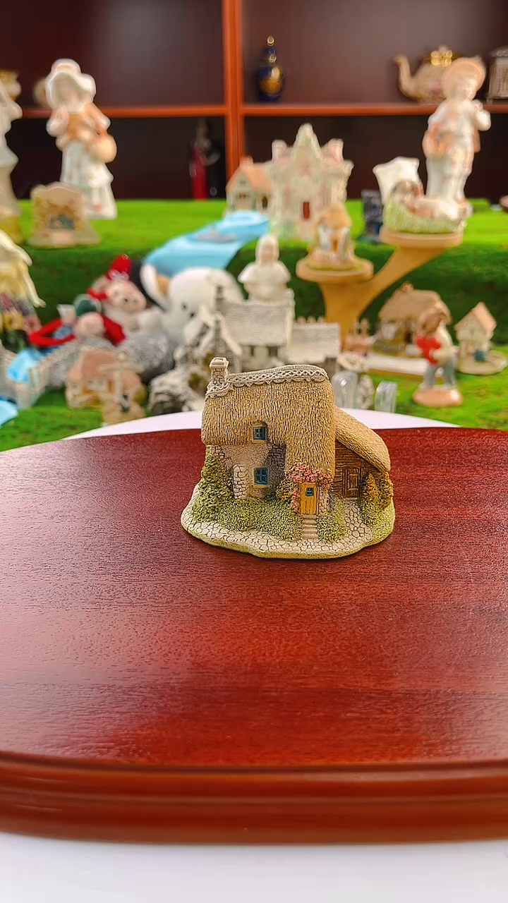 【闪购商品】紫砂茶宠Lilliput中古小房子