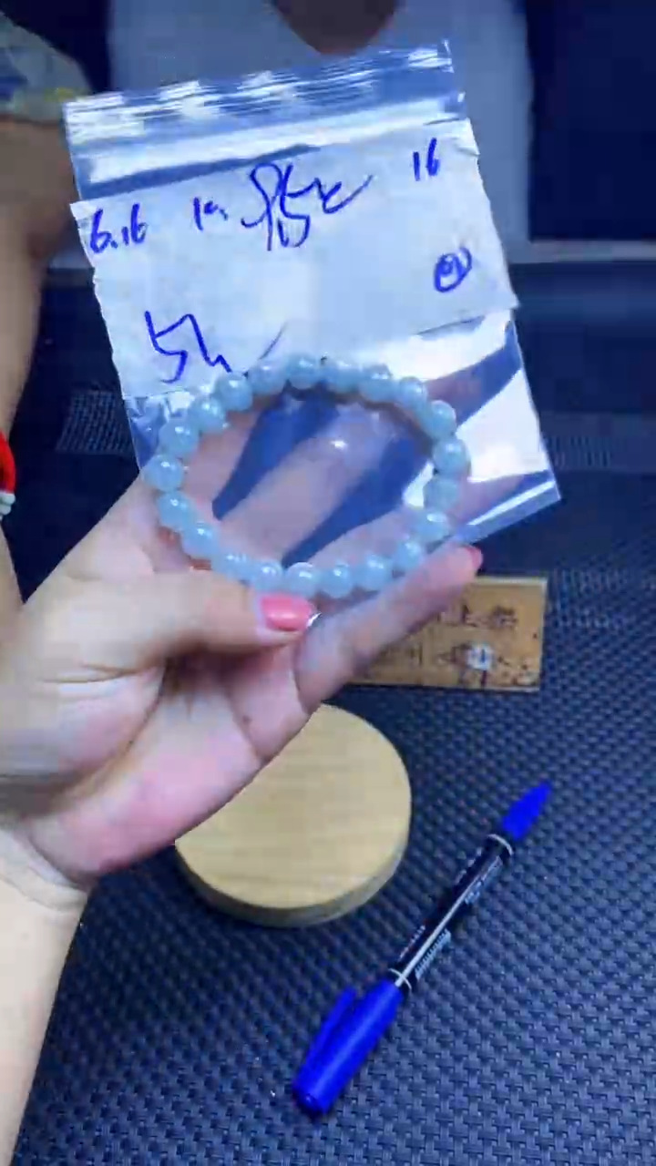 定制翡翠未镶嵌天然缅甸A货翡翠，多样性发货只发其一