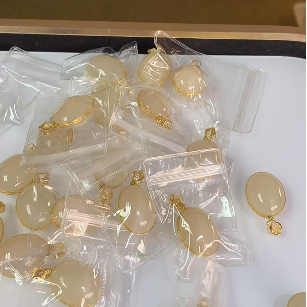 【逍遥】18K和田玉藕粉鸽子蛋吊坠*061/483/多样性发/1件