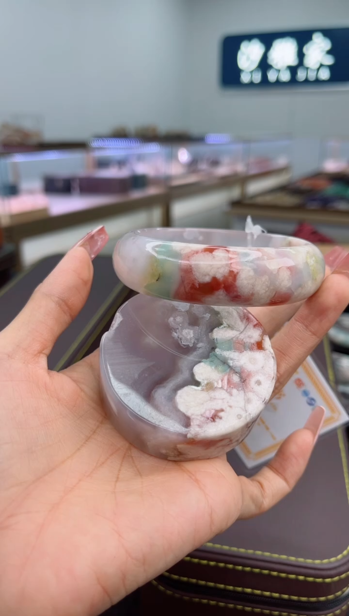 石英质玉手镯未镶嵌60圈口（赠品镯心）s98316