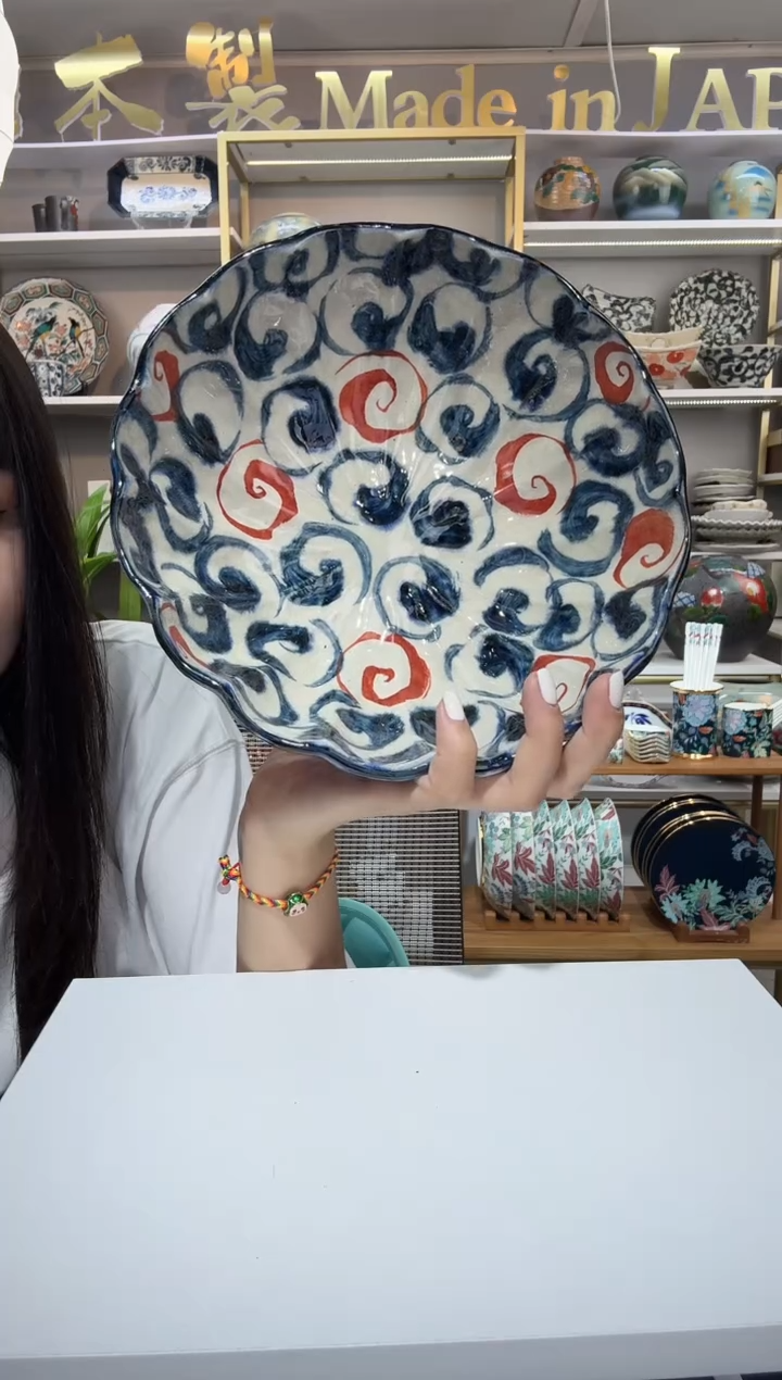 瓷宗山窑花边盛钵22cm-赤绘旋涡一只