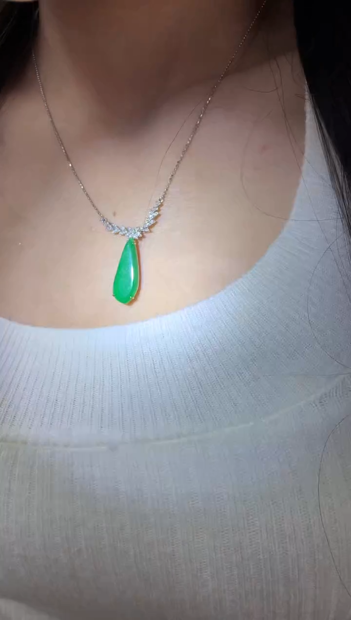 【闪购商品】翡翠颈饰18K金镶嵌|不退不换