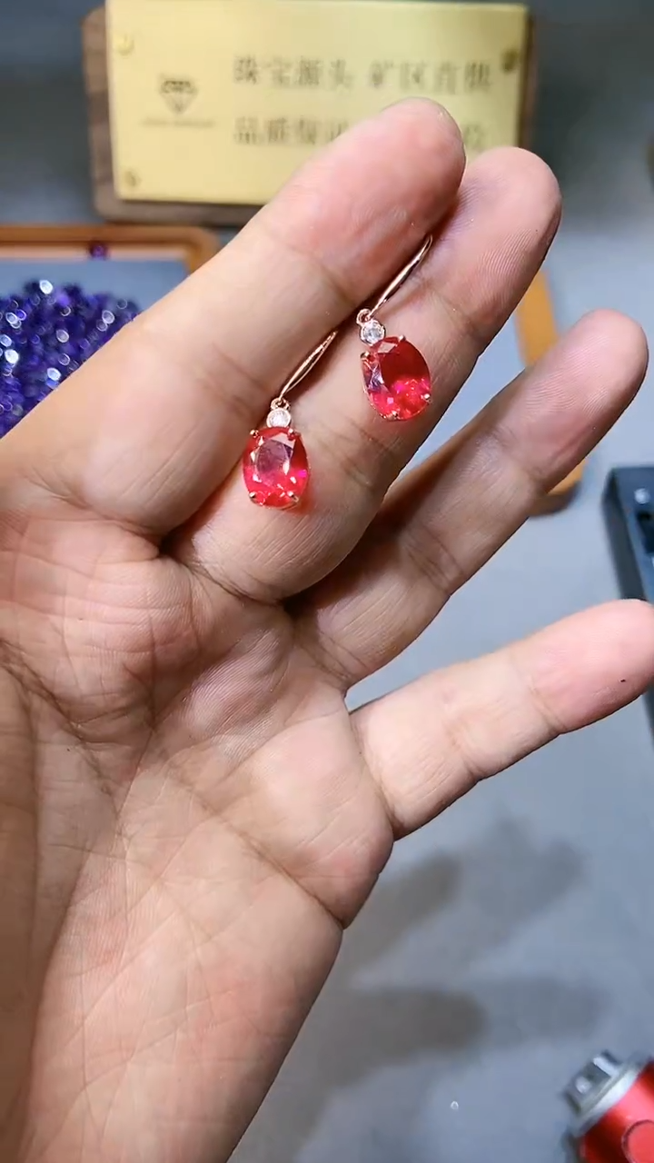 【闪购商品】红宝石耳饰银S925镶嵌354