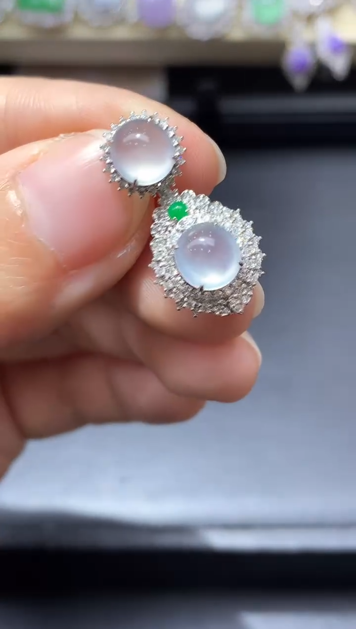 颈饰18K金镶嵌翡翠631-中国好珍宝