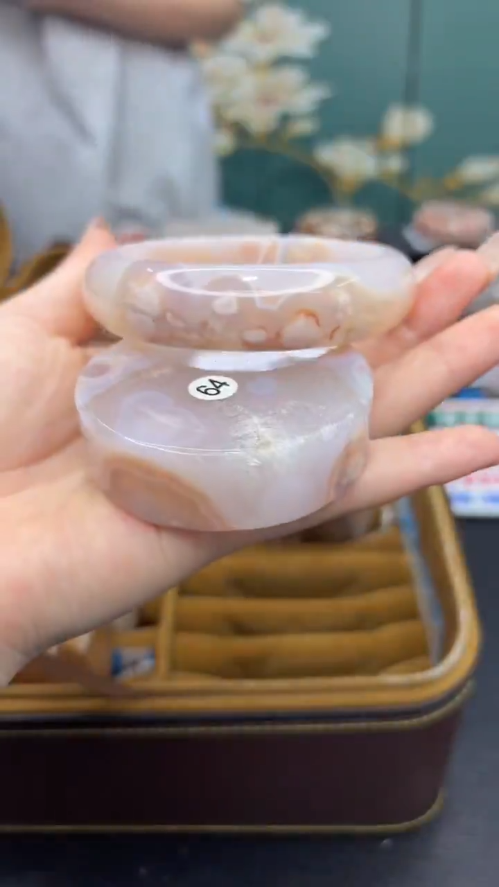 【闪购商品】石英质玉手镯未镶嵌A789(64圈赠送镯心)