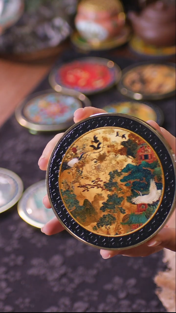 壹藏贰宝松鹤延年图案铜圈杯垫一片