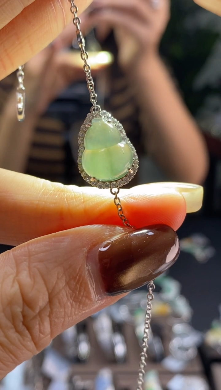 颈饰银S925镶嵌翡翠净货14355