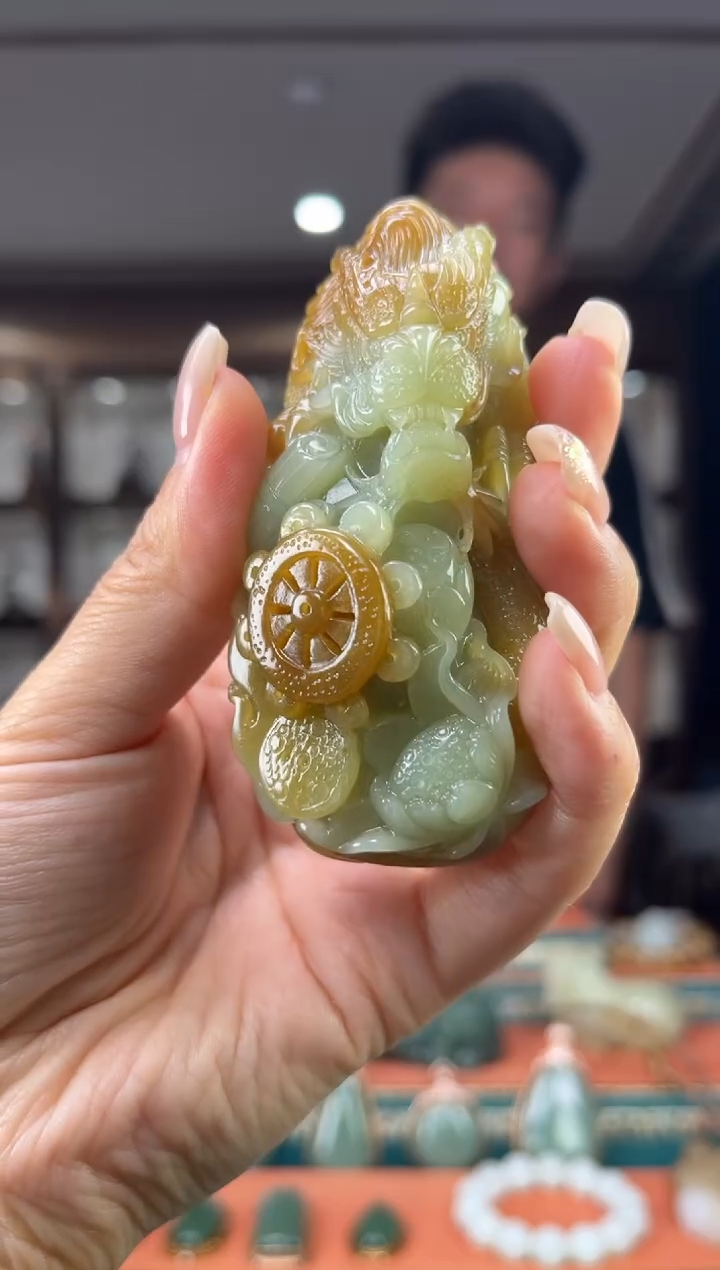 颈饰未镶嵌和田玉佩佩