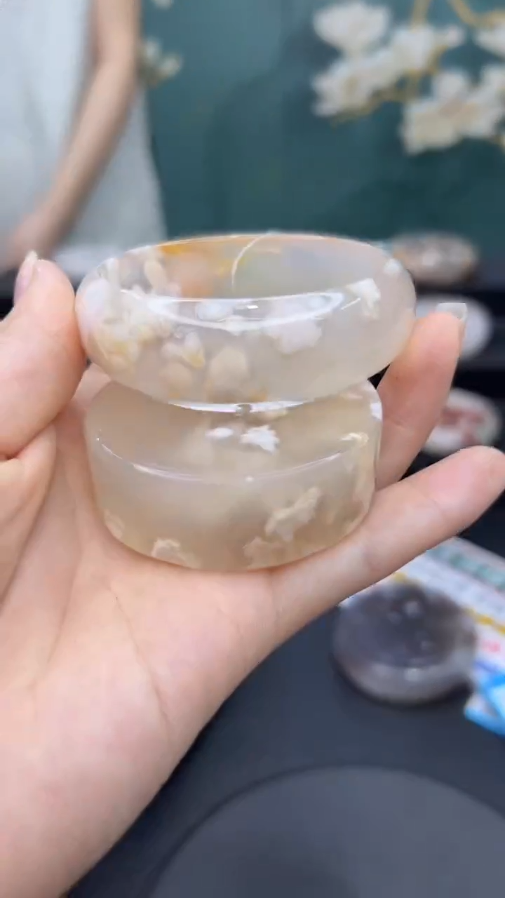 【闪购商品】石英质玉手镯未镶嵌A728(54圈赠送镯心)