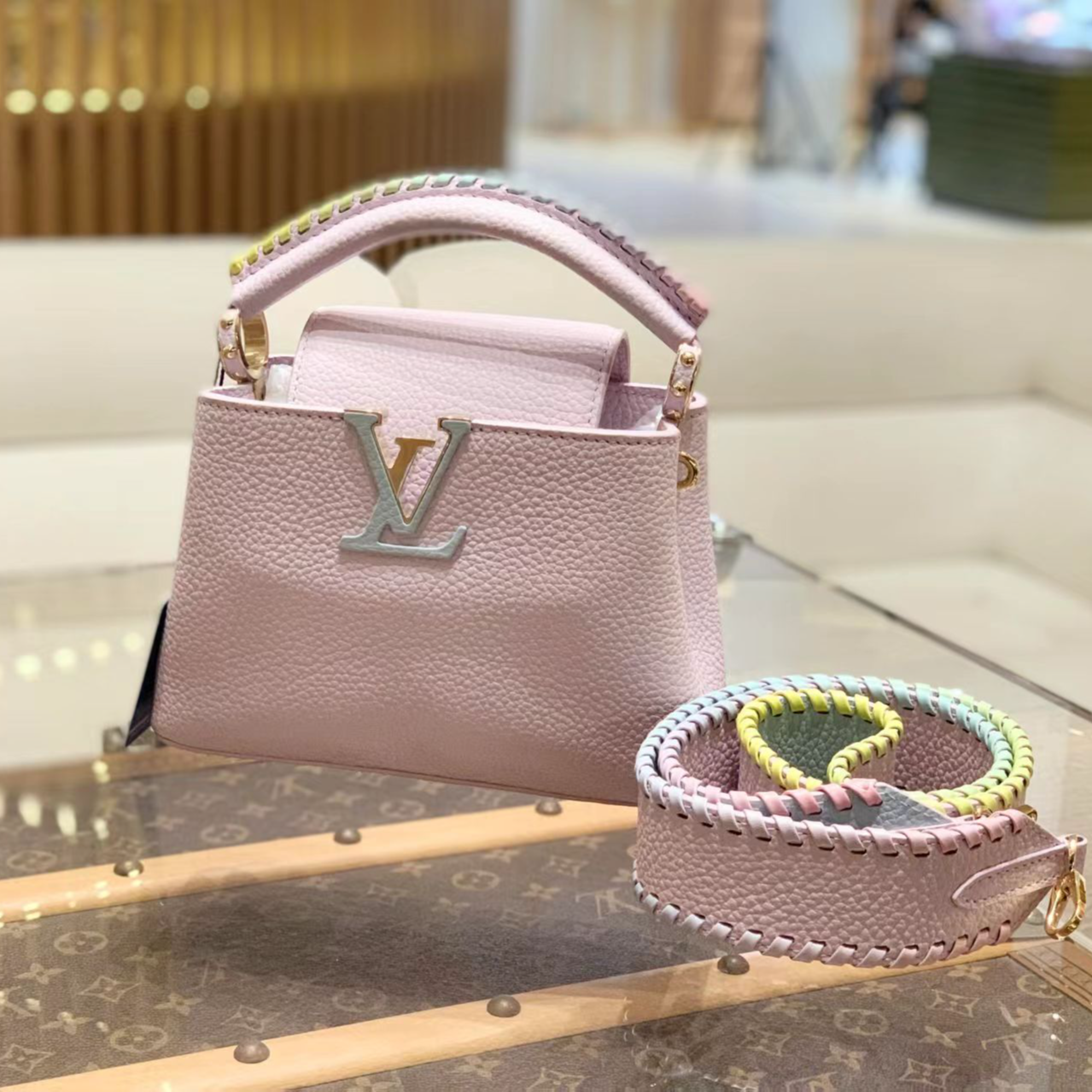 99新 LouisVuitton/路易威登 壹臻粉紫编织capucinesmin 60895835