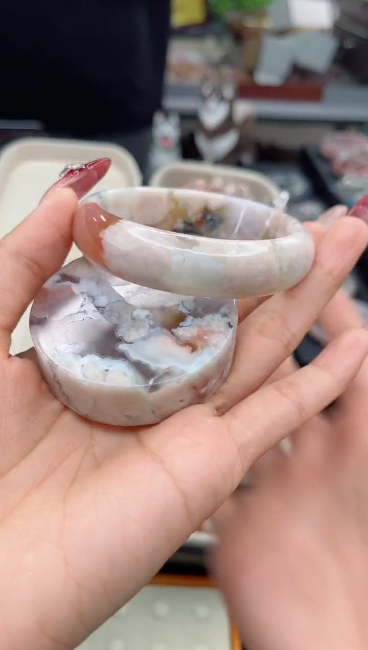 【闪购商品】石英质玉手镯未镶嵌57圈口（赠品镯心）6568001