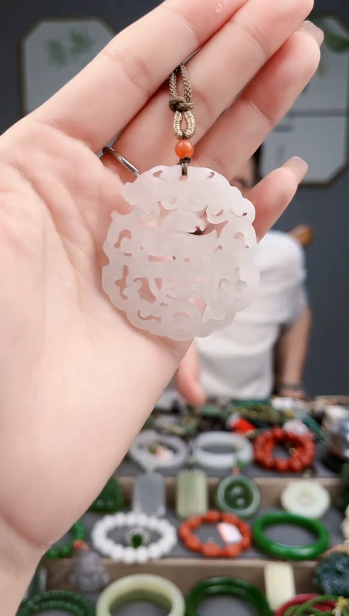 【闪购商品】和田玉颈饰未镶嵌多样性发货拍一单发一个