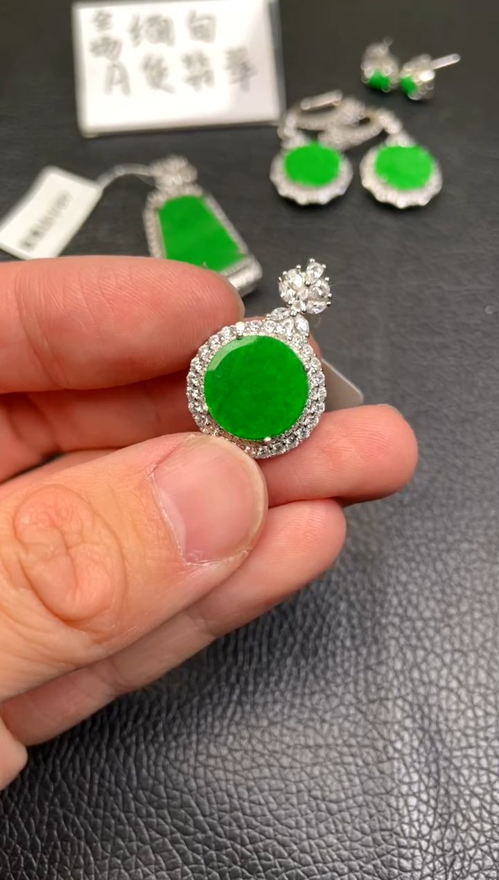 【闪购商品】翡翠吊坠(不含链)银S925镶嵌吊坠