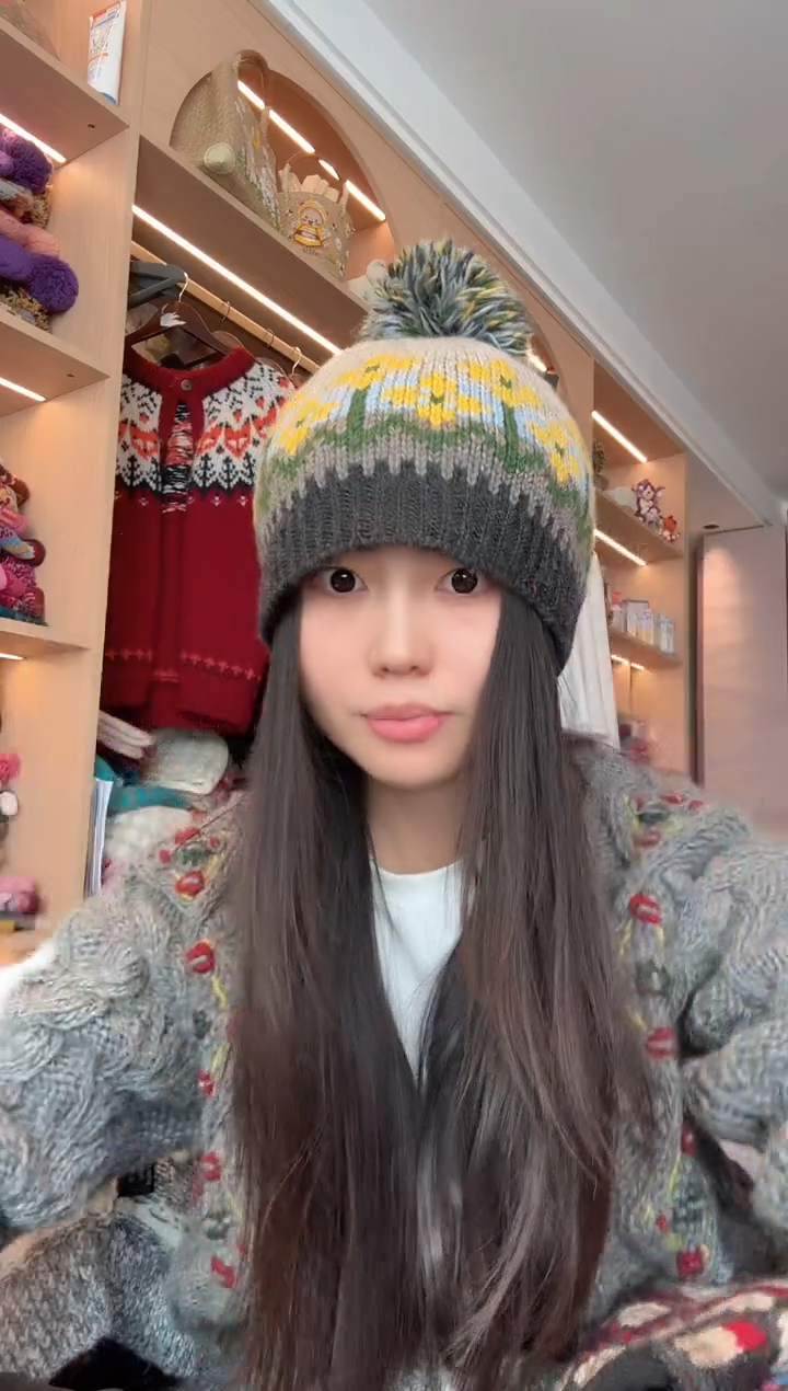 羊毛美丽如灰色金桂帽