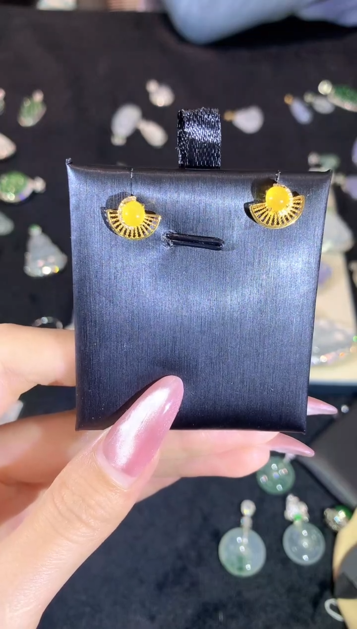 【闪购商品】翡翠耳饰18K金镶嵌a137时尚