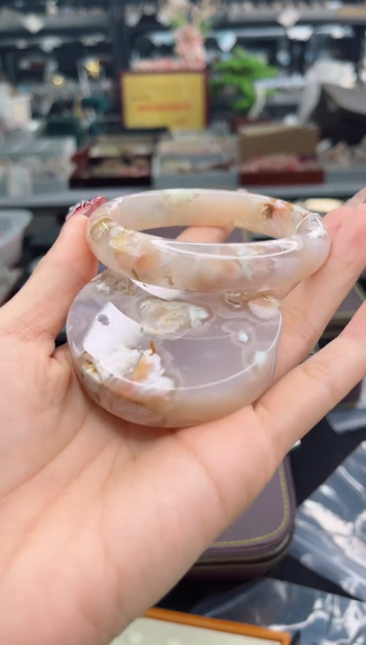 【闪购商品】石英质玉手镯未镶嵌59圈口（赠品镯心）6507100