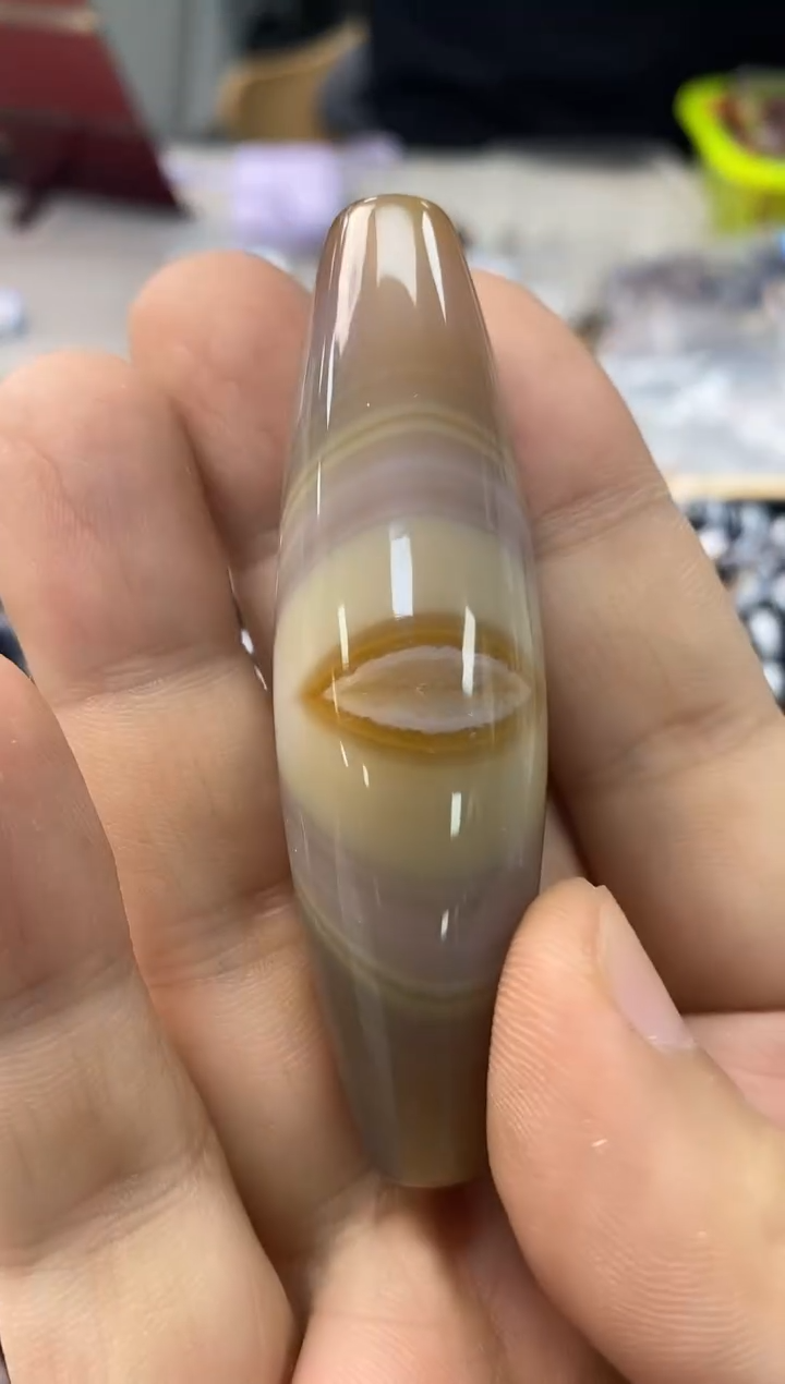 玛瑙/玉髓颈饰未镶嵌-1203 -63 颜色状态大小多样性发一个 